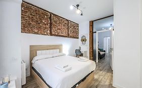 Latina Corporate Housing With Billard &Darts